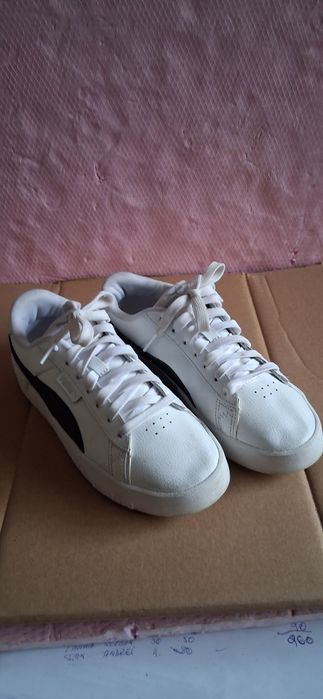 Adidasi din piele Puma mărimea 38