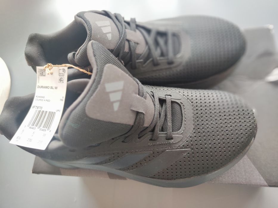 Кроссовки Adidas