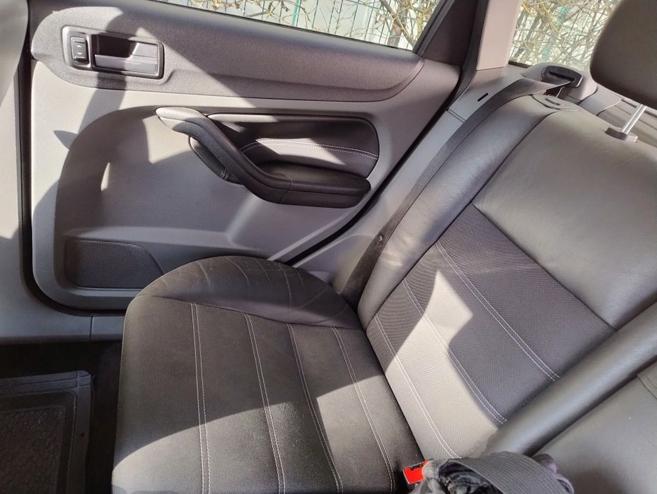 Vînd Ford focus 2 titanium ,1.6 diesel 2008