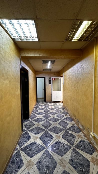 Închiriem spații comerciale ,  de birou sau depozitare , Podul Inalt