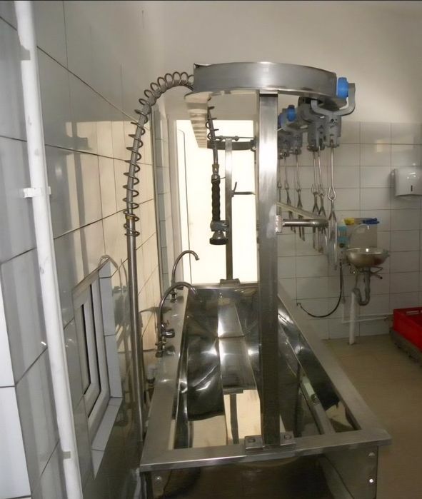 Linie inox/jgheab sacrificare prepelițe/păsări mici 10 cârlige