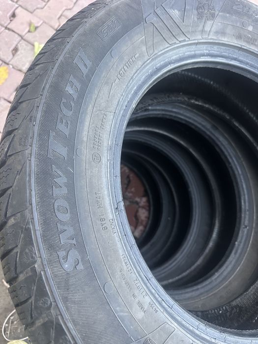 Anvelope iarna 235/65r17