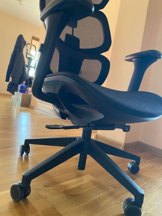 Vand scaun ergonomic de birou tip mash.