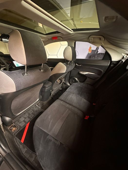 Vând HONDA CIVIC 1.8 Benzină