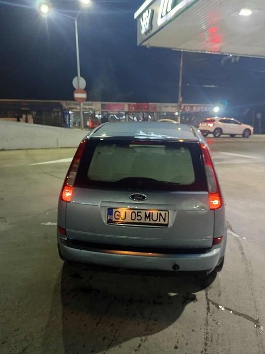 Vand ford c max  sa schimb
