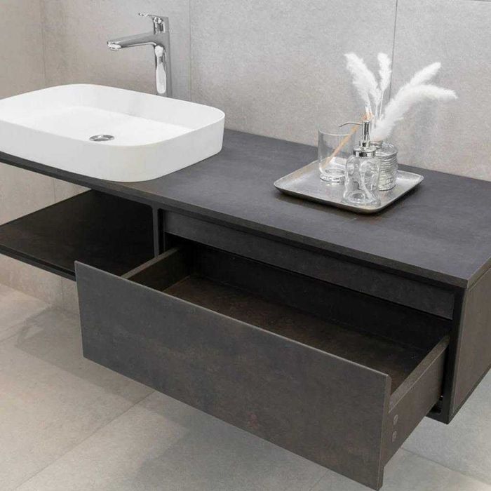 Vând mobilier de baie+calorifer+robinet cap termostatic