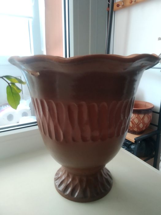 Горшки для цветов.