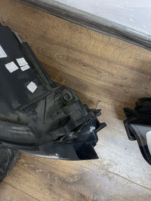 Far dreapta stanga Discovery Sport Facelift LK7213W030AA an 2019-2024