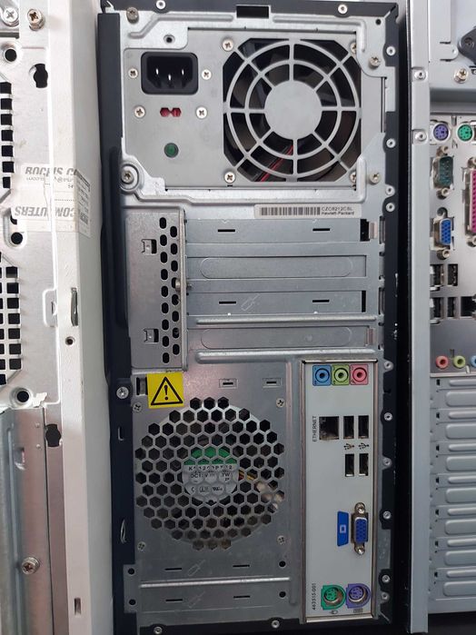 3 x Desktop PC (trei calculatoare mai vechi)