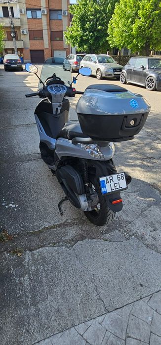 Piaggio Beverly 330 cmc an 2013 motor nou