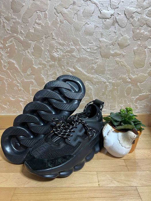 Versace Chain Reaction