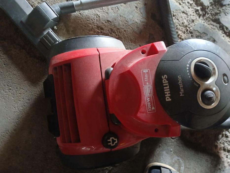 Продаю пылесос Filips