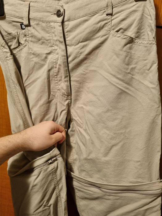 The North Face Pantaloni cu fermoar
