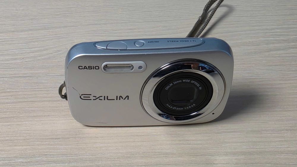 Aparat Foto Compact Casio Exilim EX-N50 – Argintiu, 16.1 MP
