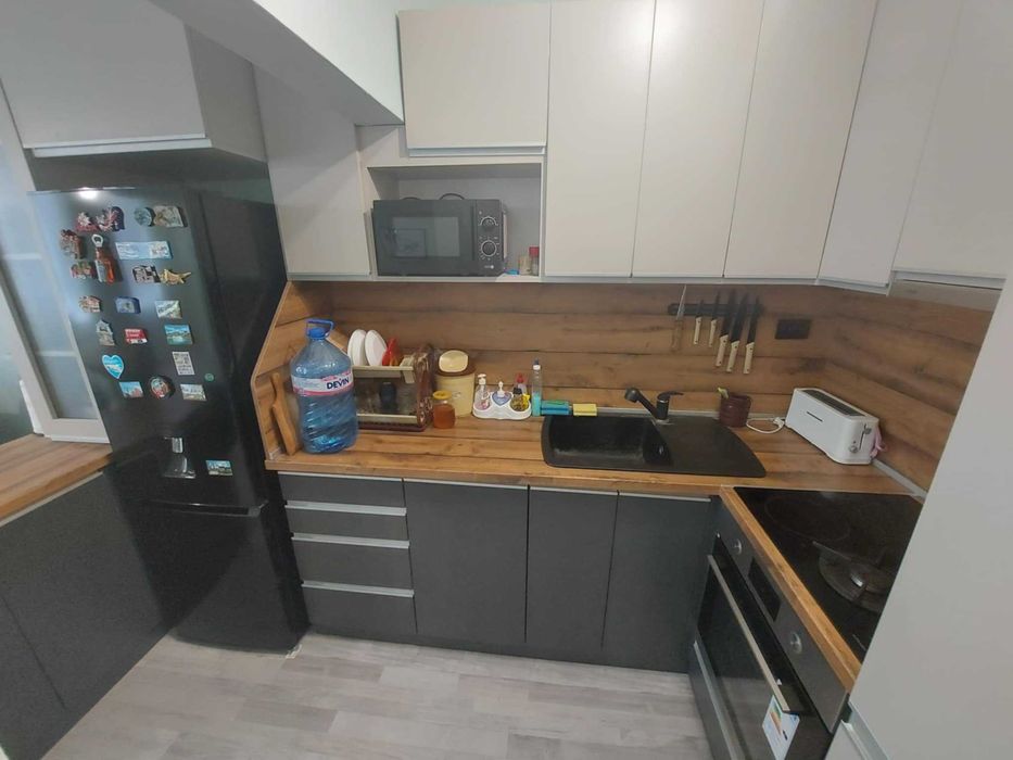 Етаж от къща, кв. Вароша