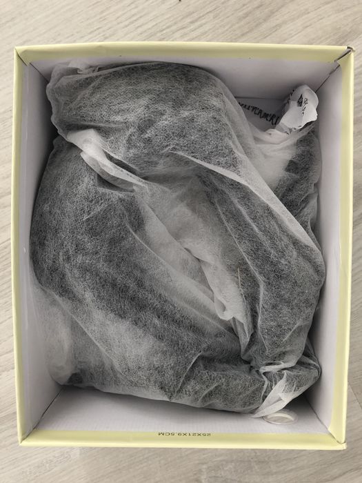 Обувки на висок ток