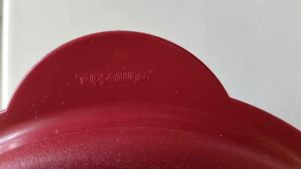 Хлебница Tupperware