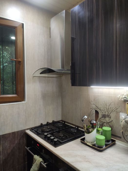 .  метроБ.И.Й 2 ком-3 комн.  77серия.