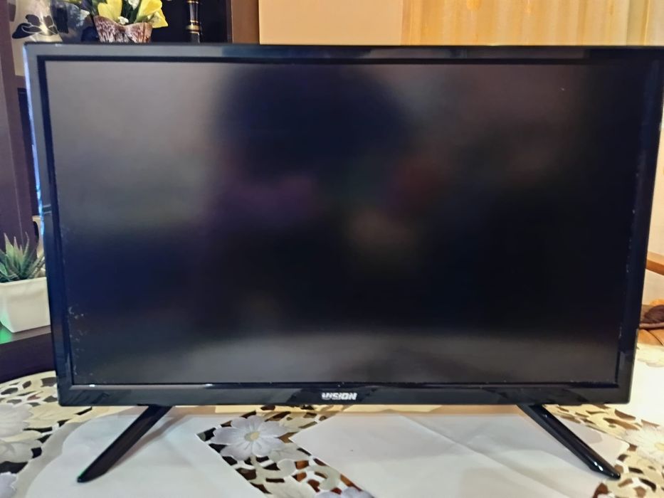 2TV led   diagonala 55-60cm.