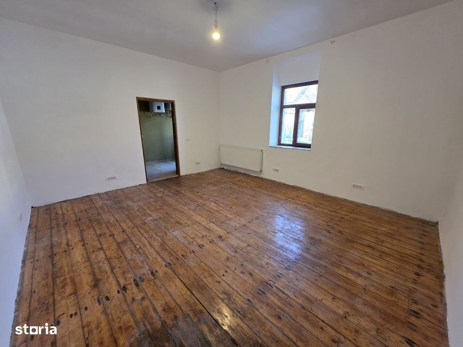 Proprietar vand apartament 1 camera curte comuna – Iosefin