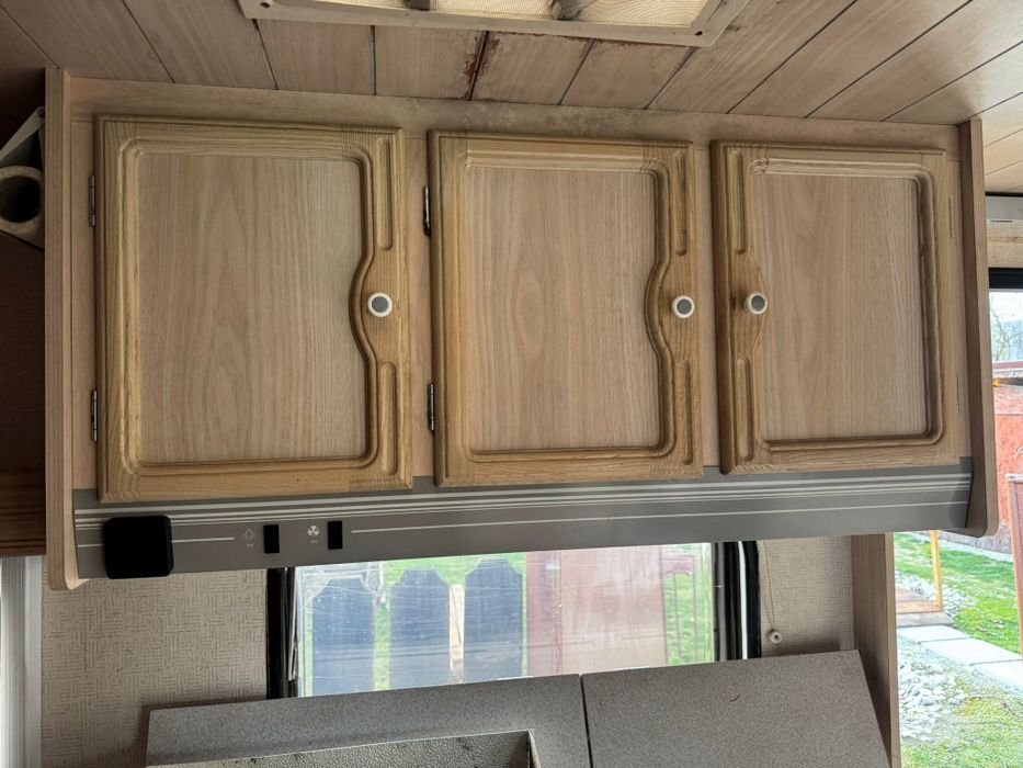 Rulota 4 locuri CARAVELAIR Bamba 375  de Lux