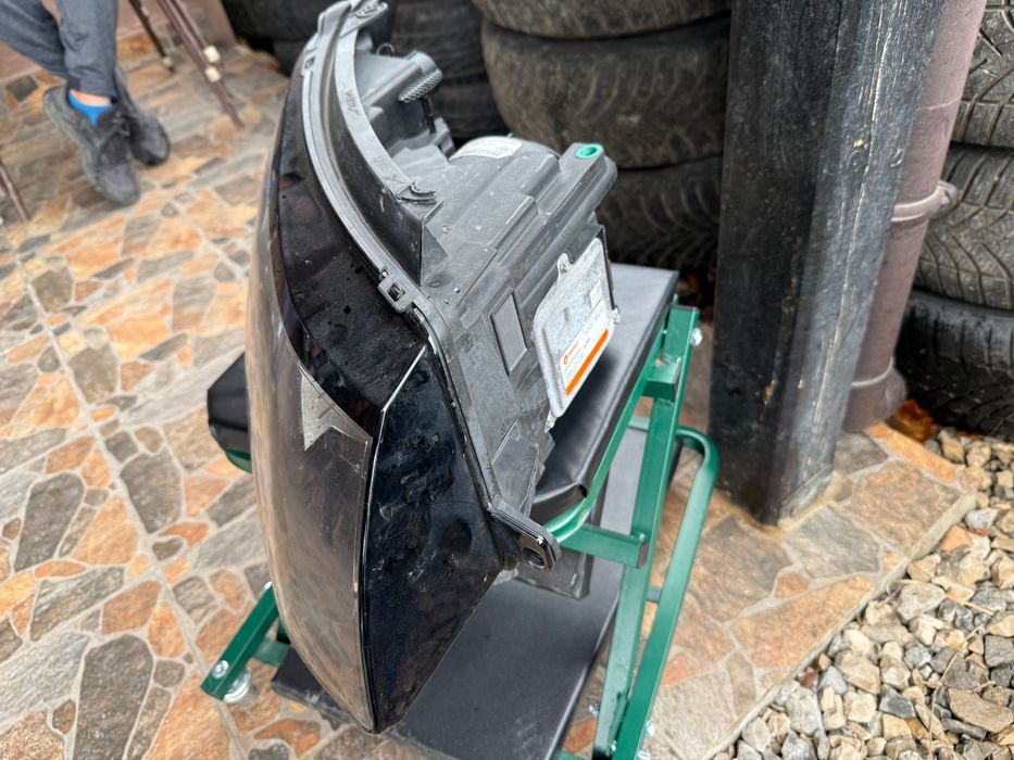 Фар за Land Rover Evoque Bi Xenon (2015-2019)