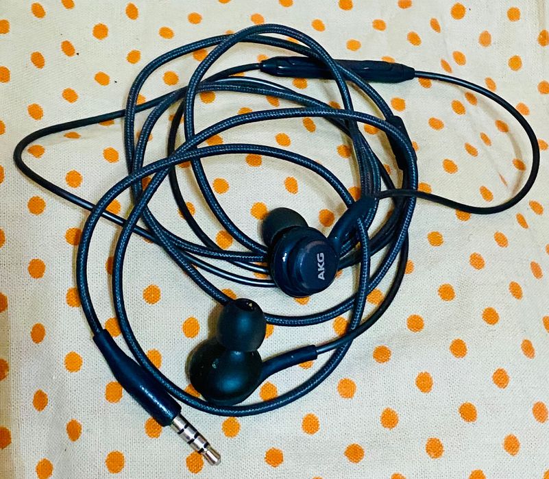 Наушники FILLIPS, AKG штекер 3,5 мм, кабель-переходник для айфона