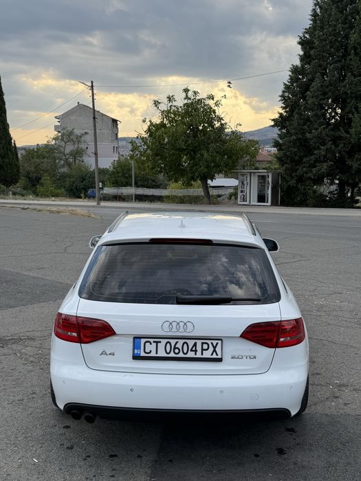 Audi A4 B8.