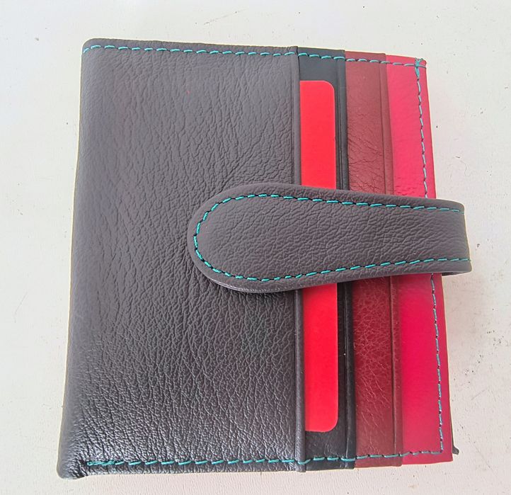 Портфейли GENUNE LEATHER / безплатна доставка/