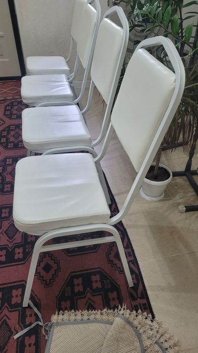 Орындық сатылады.