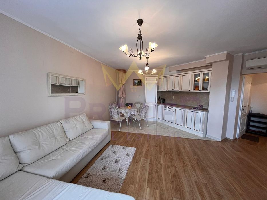Продава се Тристаен апартамент в к.к. Слънчев бряг - 90 кв.м за 822 €/кв.м - Снимка #2