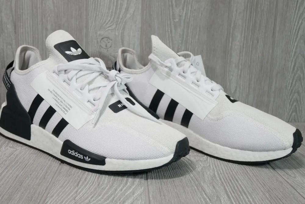 Adidas NMD R1 V2