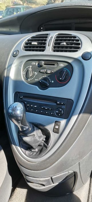 Автомобил Citroen Xsara Picassso