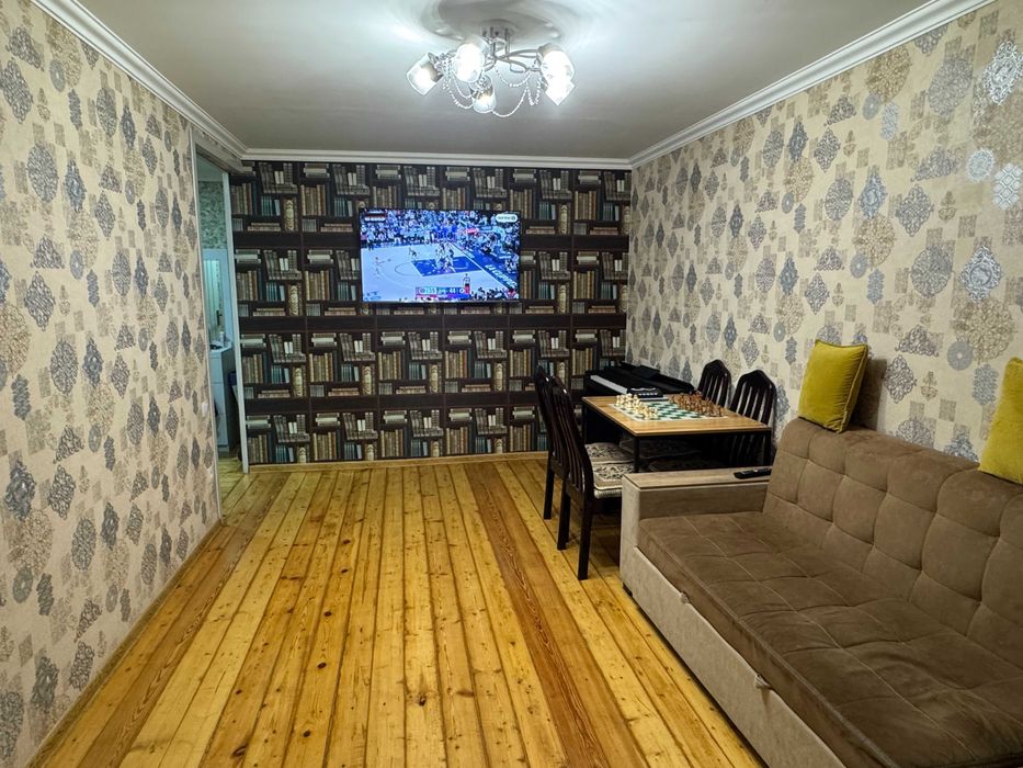 Продаётся 4-комнатная квартира на 2 этаже 5-этажного кирпичного дома