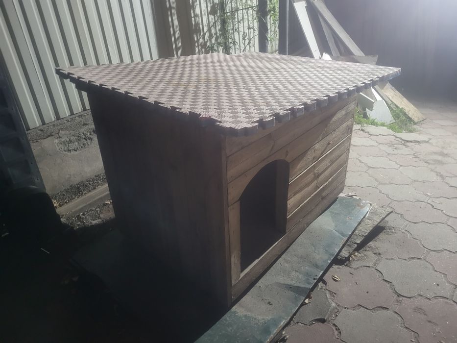 Тёплая будка для собаки