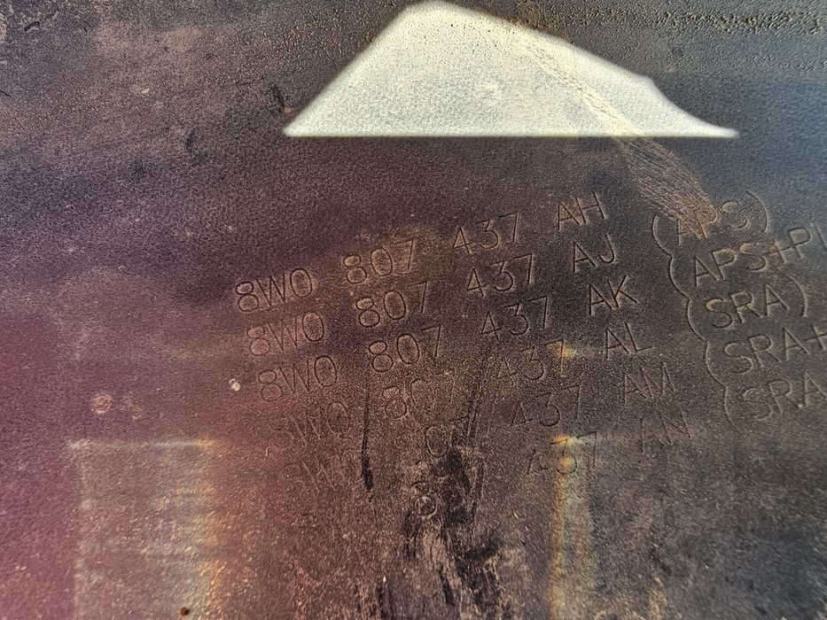 Bara fata Audi A4 B9 Facelift 2019 cod 8W0807437AH