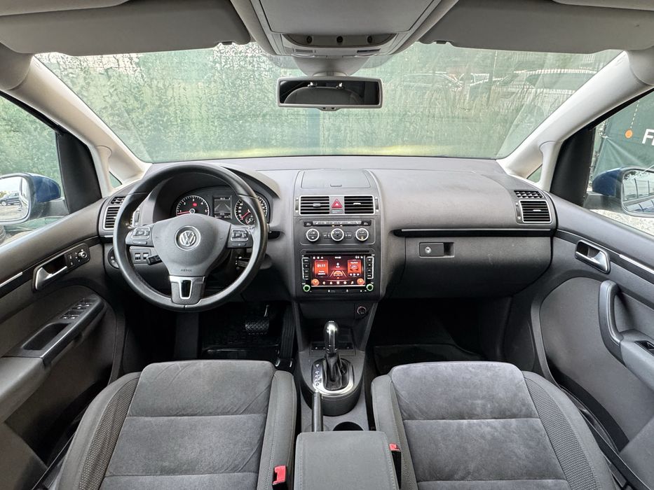 VOLKSWAGEN Touran 2012 — imagine 5