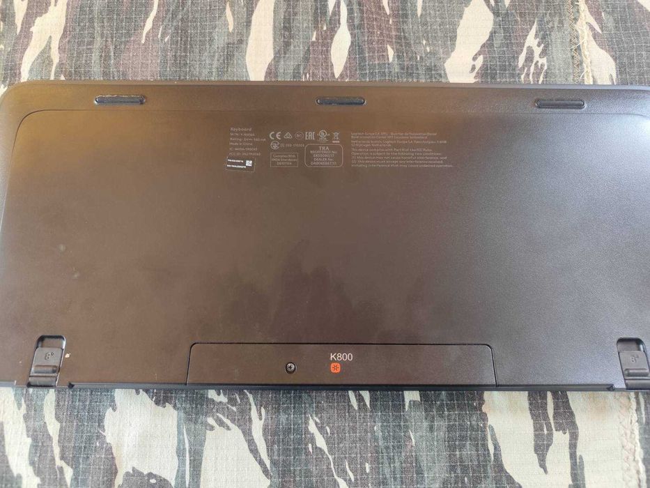 Клавиатура безжична черна Logitech K800 + приемник