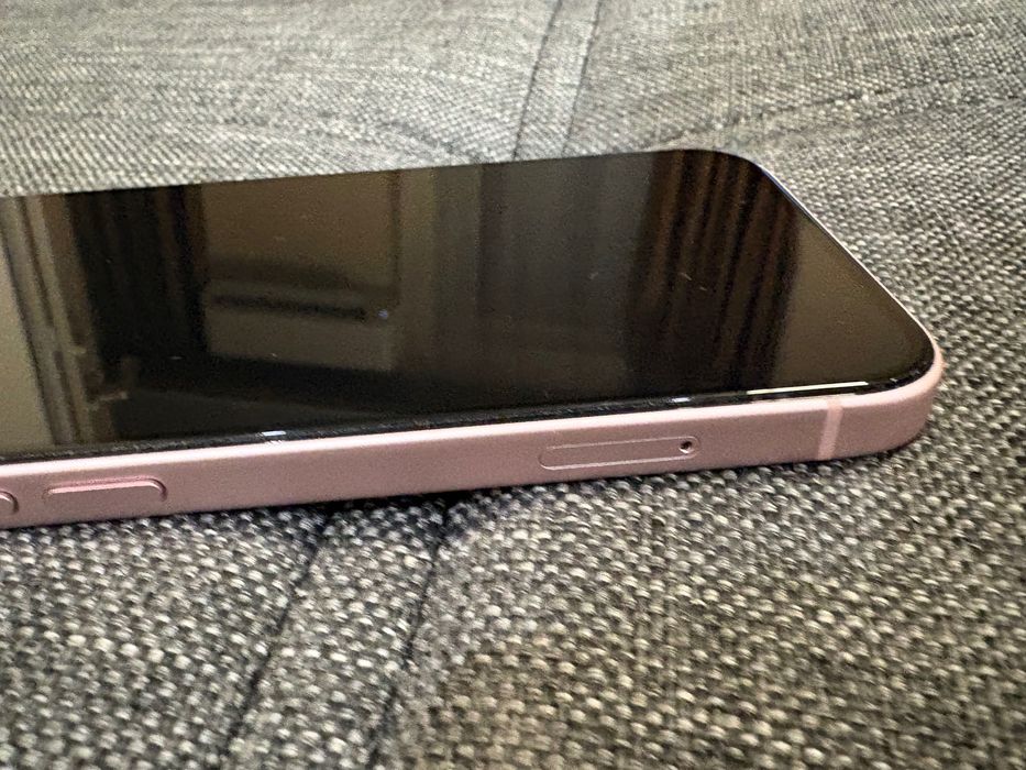 Iphone 15 128GB.