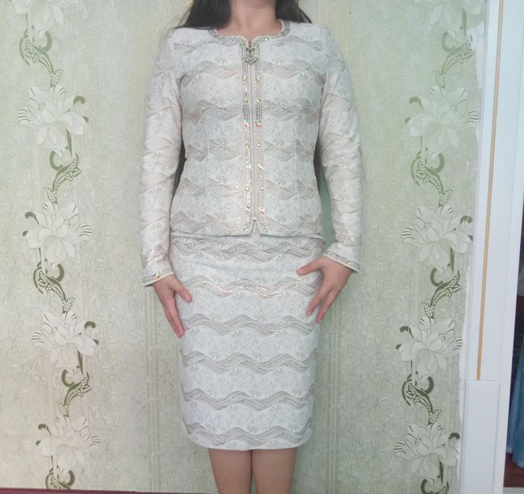 Kastyum yubka komplekt dvoyka