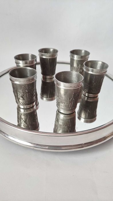 Комплект от 6 чашки/шотове от релефен калай