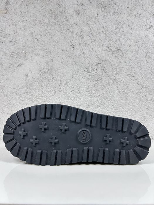 UGG Classic Maxi Toggle Boot Black