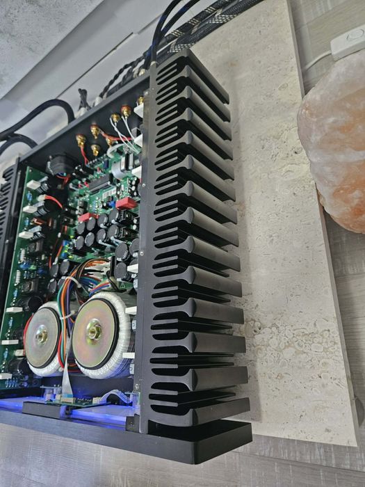 Amplificator Xindak pa-m II cu dac(pure class A)