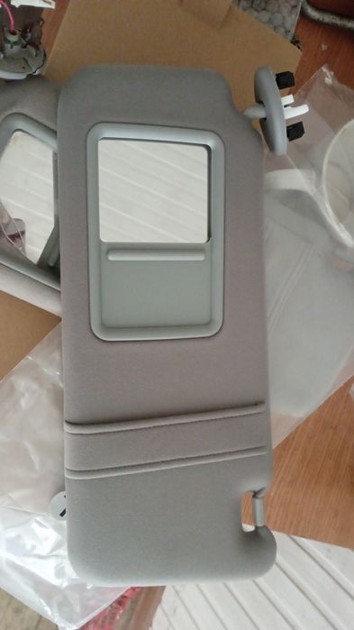 Казырек солнцезащитный Камри 40.45
