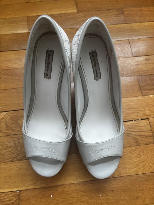 Оригинални обувки на платформа Calvin Klein