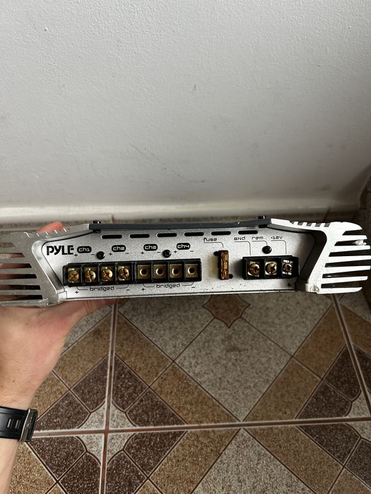 Amplificator auto PYLE 1000W