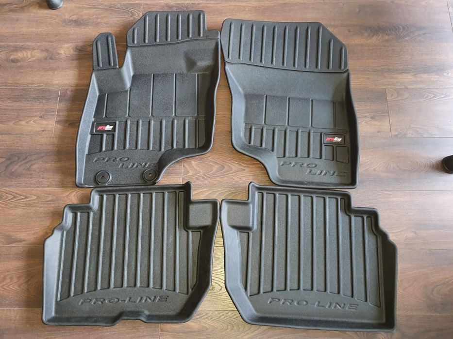 Комплект 3D стелки и ветробрани за Мицубиши Еклипс Крос 2020г.