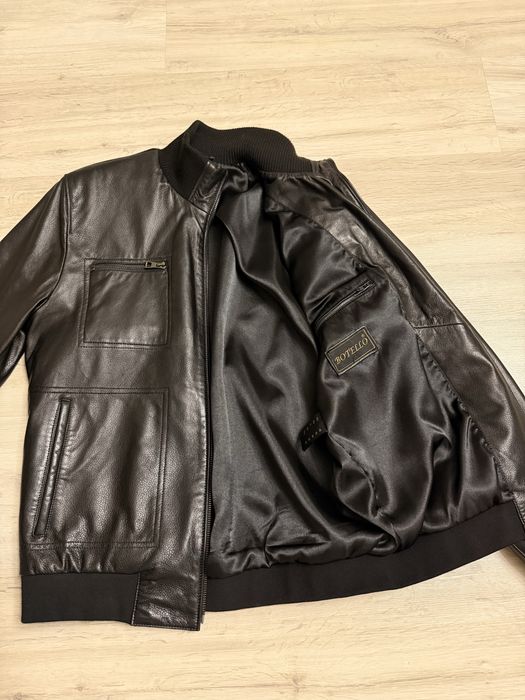 Кожаный бомбер Botello