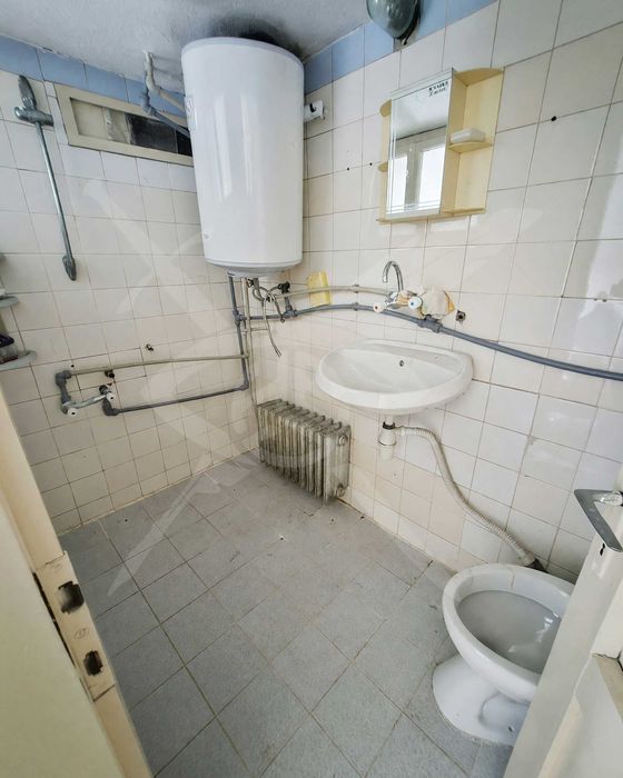 Продава се Къща в Карнобат - 350 кв.м за 829 €/кв.м - Снимка #5