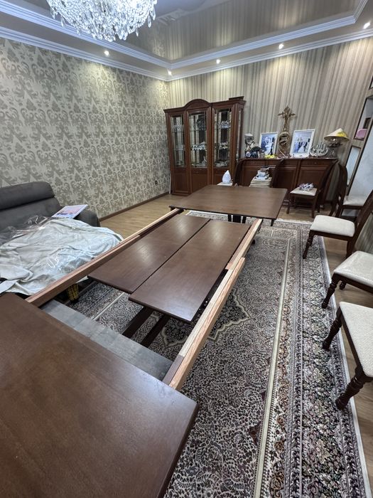 Продаю стол для гостинной